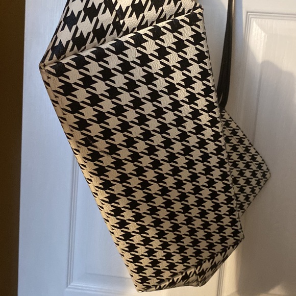 Vera Bradley Large Vinyl Tote Houndstooth Zippered - Picture 4 of 13